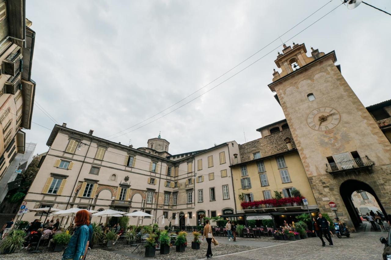 Old Town Square Lejlighed Bergamo Eksteriør billede